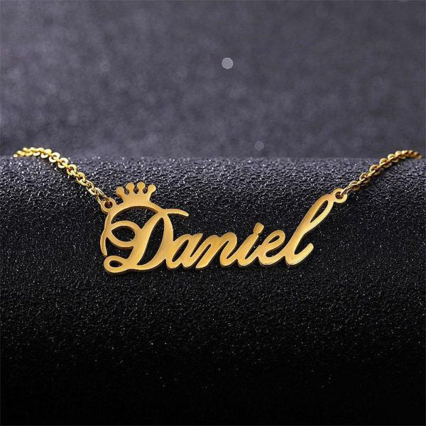 Single Name Necklace