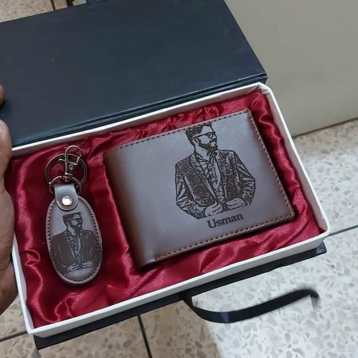 "Discover the Ultimate Customized Wallet Keychain Set: The Best Gift for Any Occasion and a Must-Have for Personal Use"