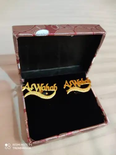 "Exquisite Personalized Cufflinks: Customizable Designs in a Gift Box for Special Occasions and Personal Style Enhancement"